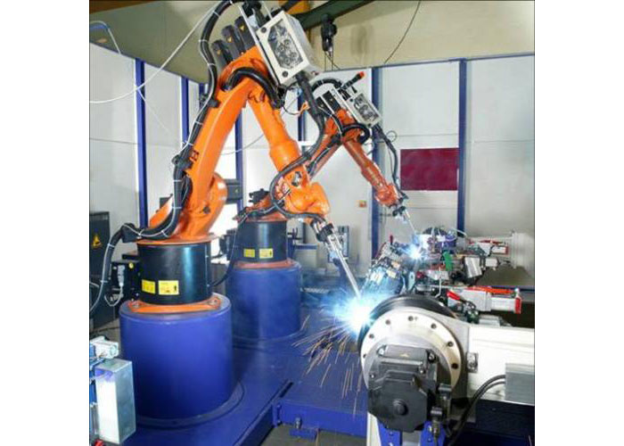 机器人激光自动焊接在工业汽车行业应用的难点怎么解决?